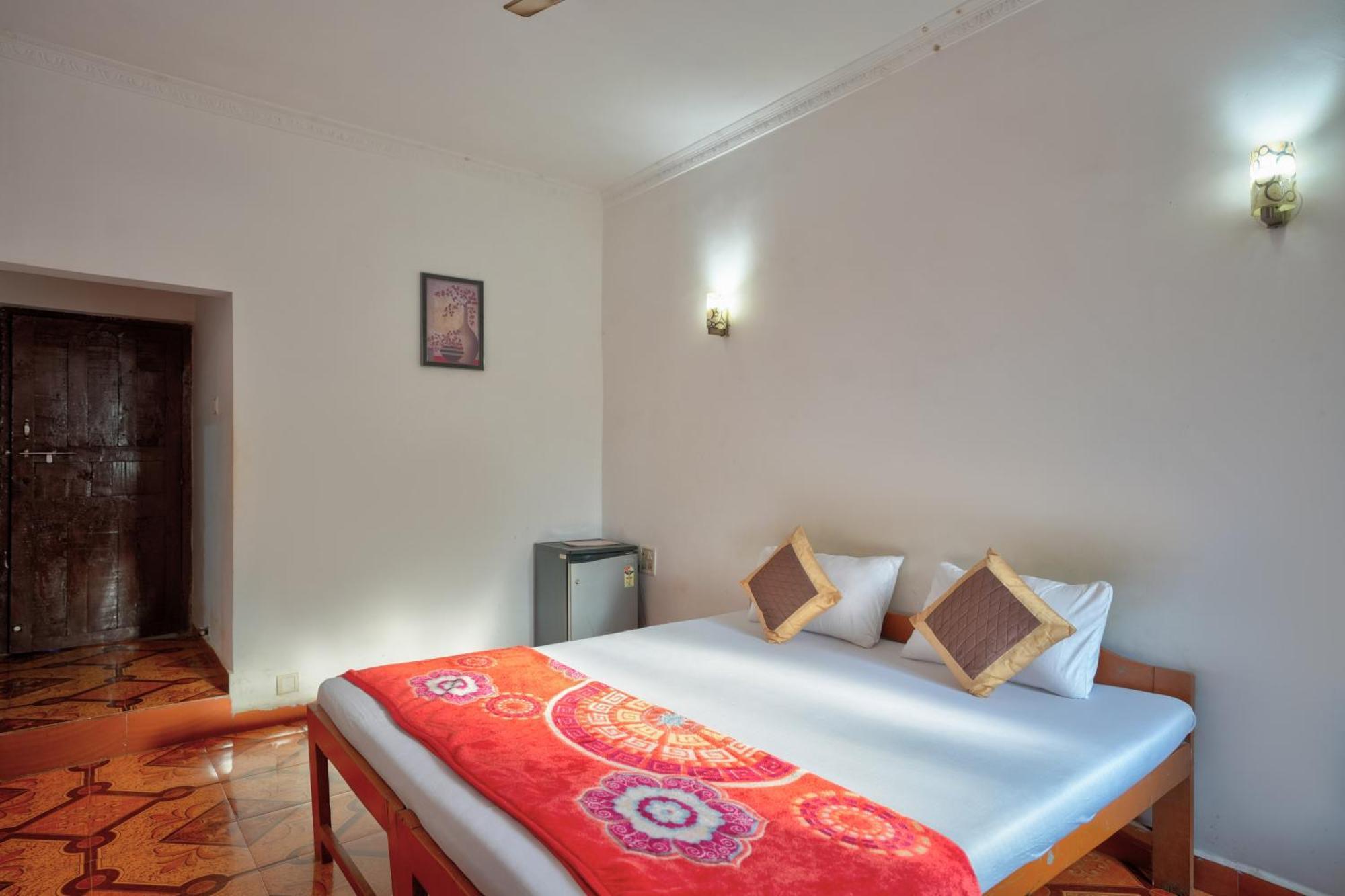 Om Sai Guest House Calangute Exteriér fotografie